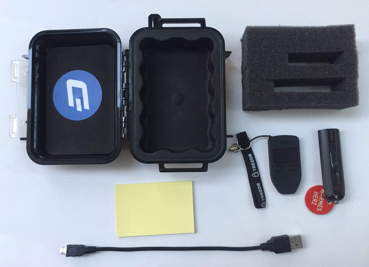 ../../../_images/trezor-parts.jpg